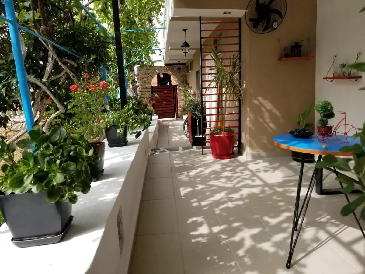 Home Away From Home Sarandë Apartamento